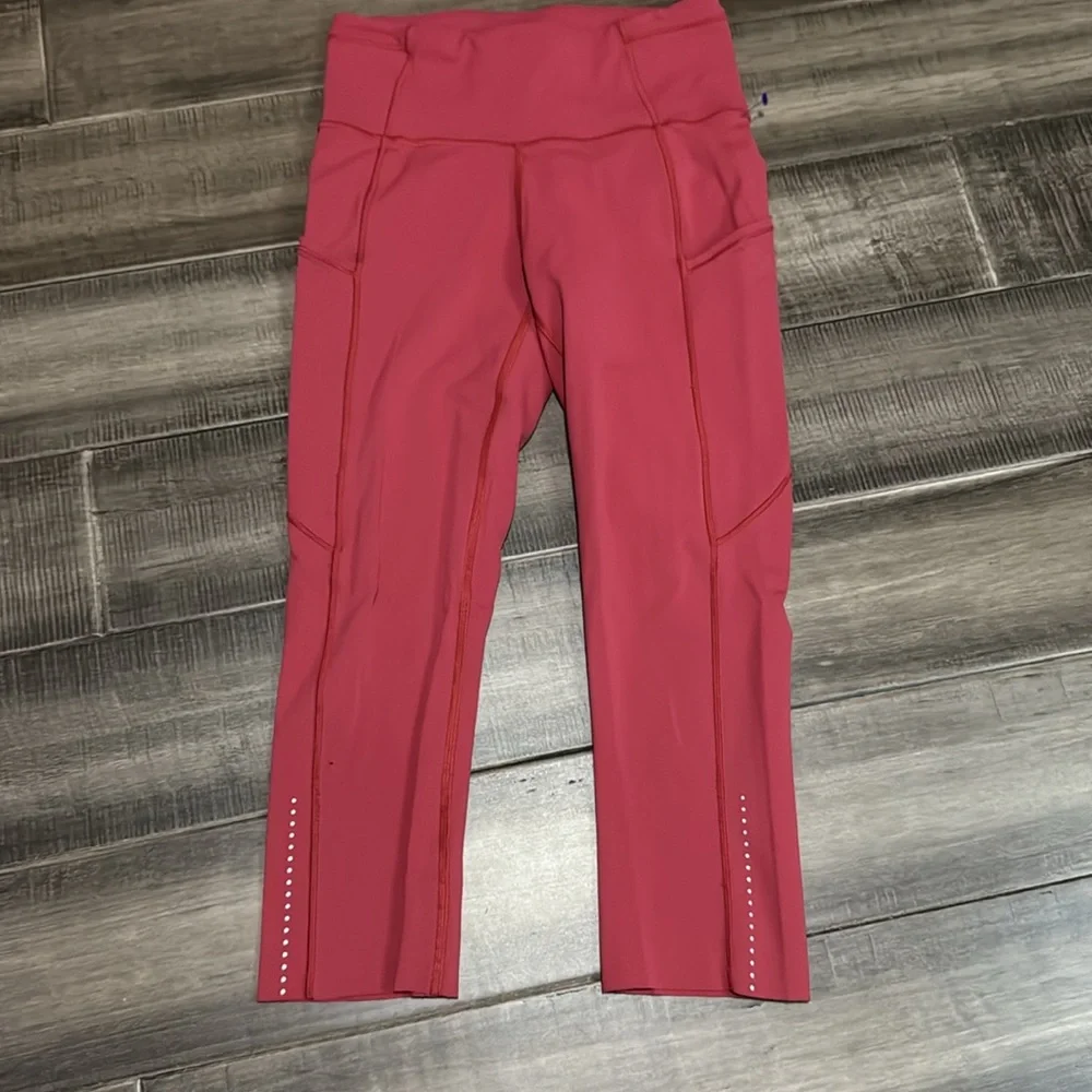 Euc Lululemon Fast & Free Crop II *Nulux 19